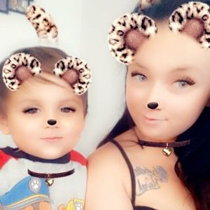 Meet your Posher, Brooke